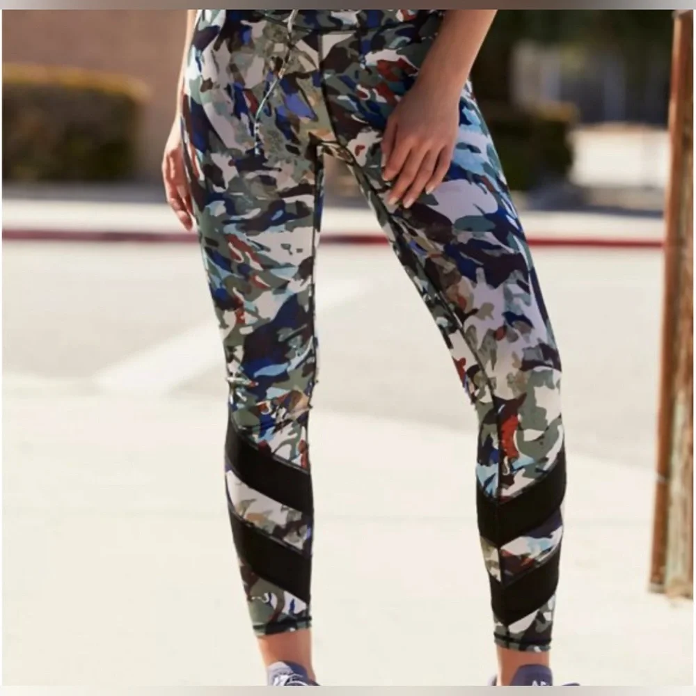 FP Movement by Free People Daybreak Graphic Camo Leggings & Sports 2pc Set XS - Picture 7 of 16